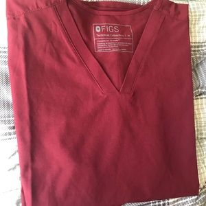 FIGS FIONlite burgundy Casma top